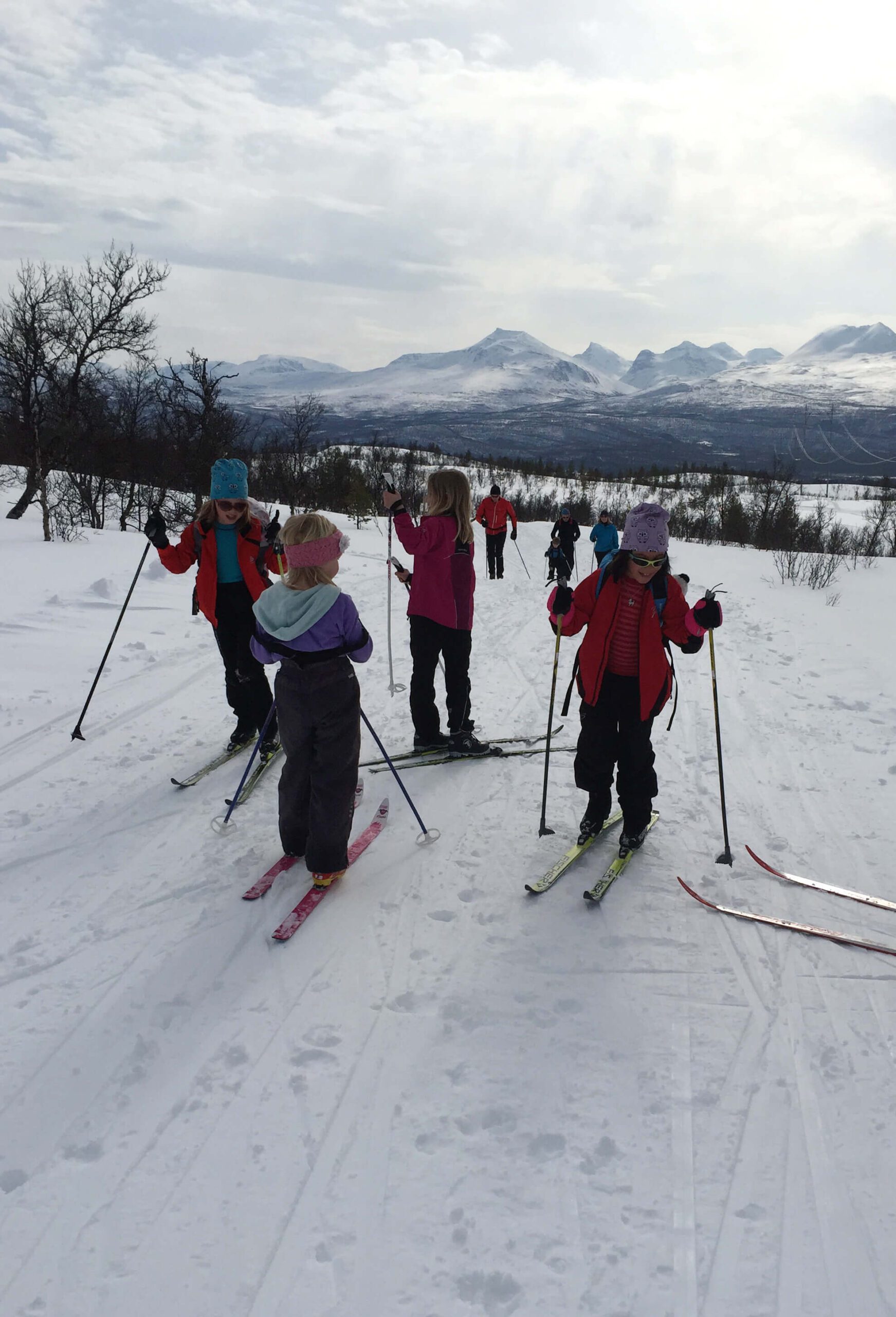 Children skiing in Bardufoss