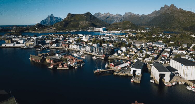 Svolvær in Lofoten surrounded by mountains