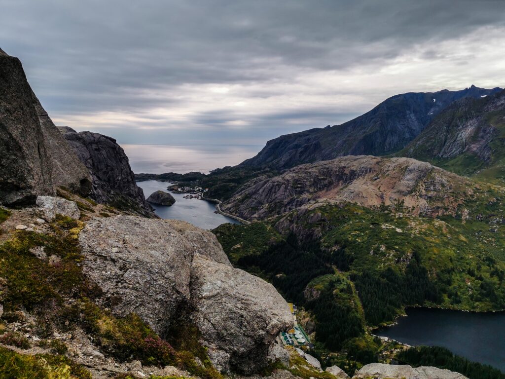 The 5 best spots for hiking in Lofoten, Norway, accessible by the Arctic Route buses