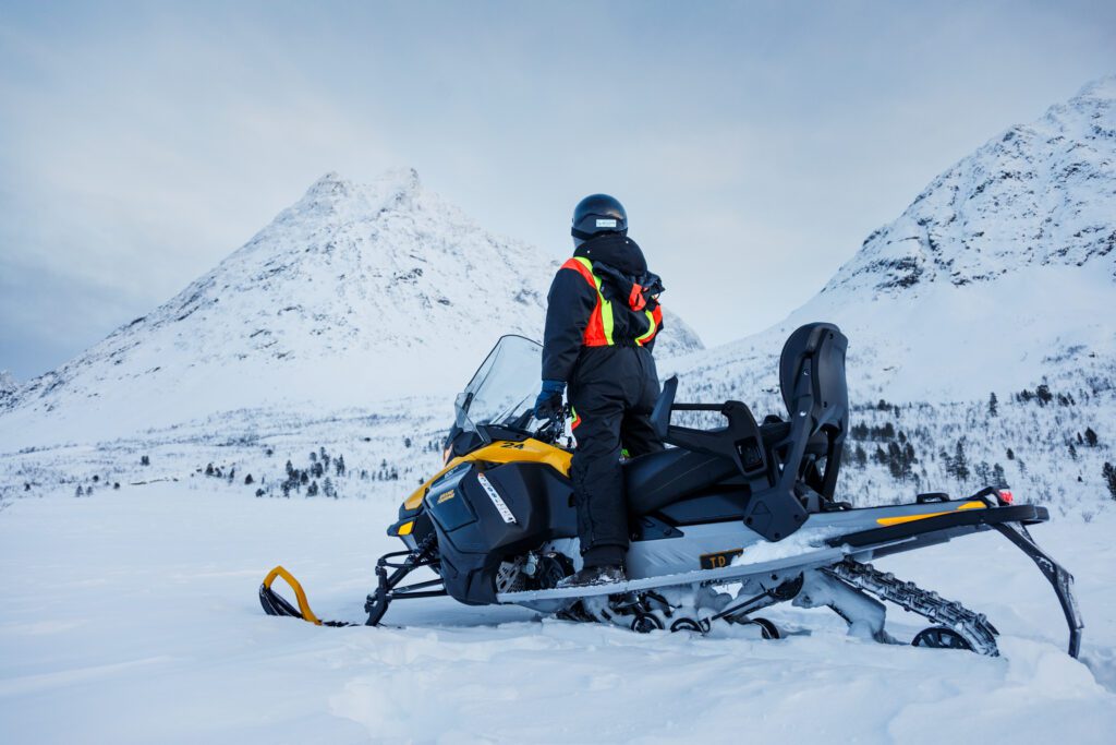 Lyngen Snowmobile Safari: A snowscooter adventure