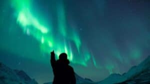 Best northern light tours in Tromsø for groups of friends