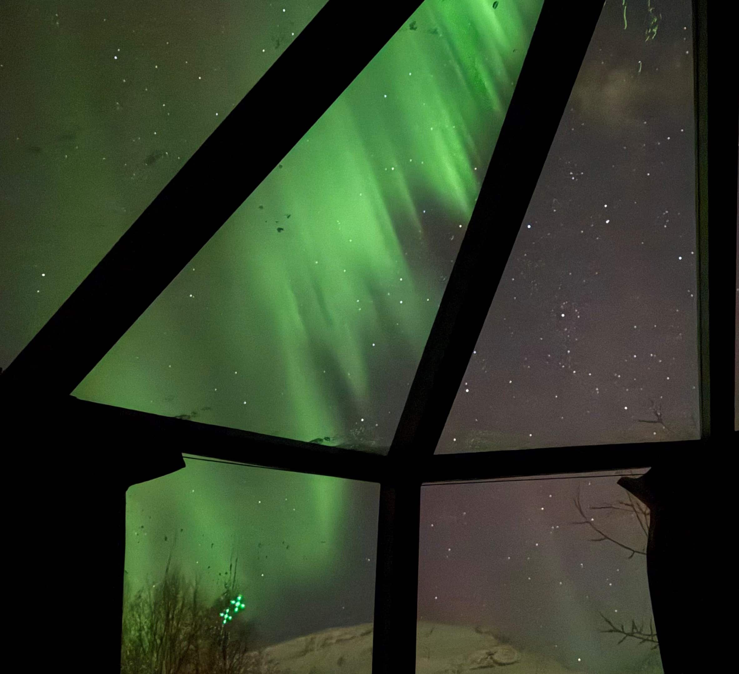 Aurora Hut Overnight with Daytime Snowmobile Adventure