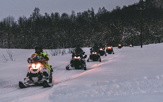Signaldalen Daytime Snowmobile Excursion – including transfer from and back to Tromsø