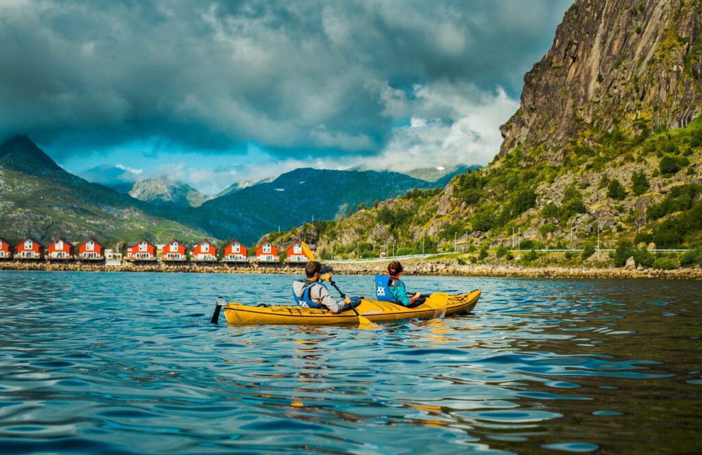 Kayaking-6-Karianne-Klovning_XXLofoten-scaled-1-1024x664