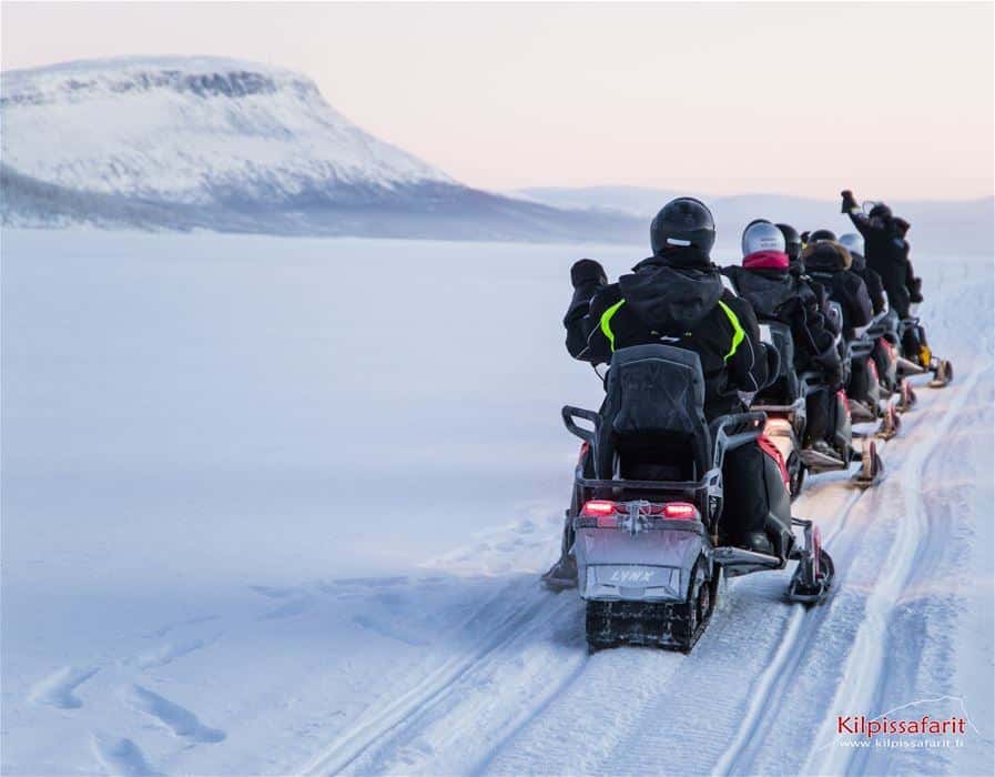 Snowmobile Safari to 3 border point