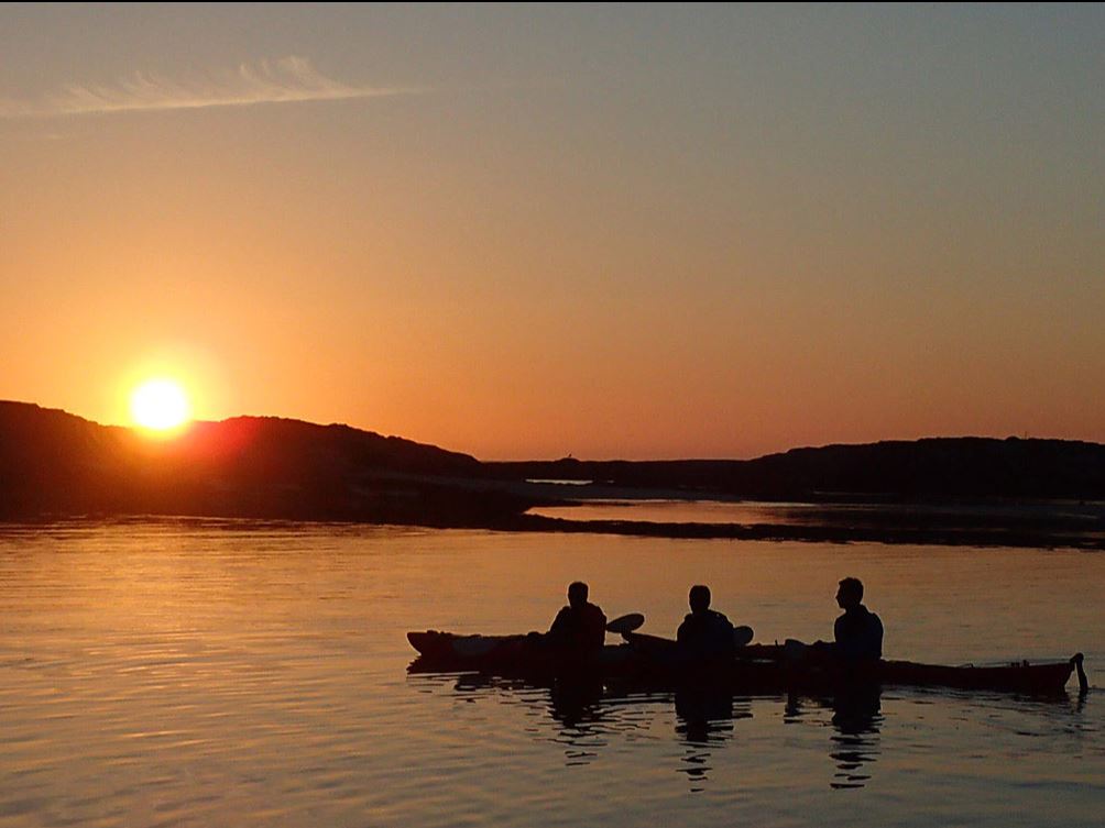 Midnight Sun Sea Kayaking at Sommarøy – Including Transfer from Tromsø