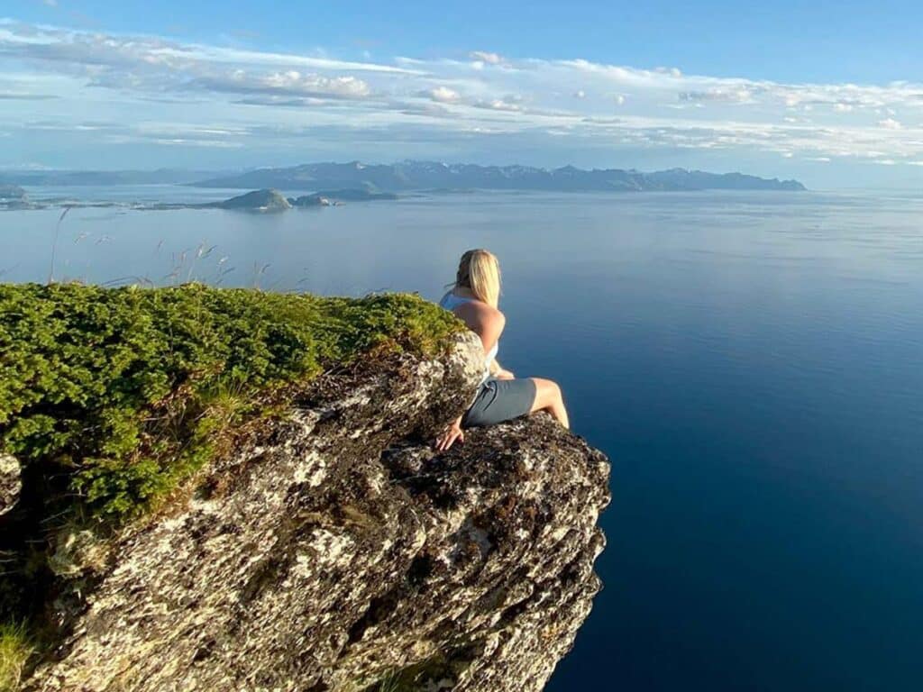 Summit tour to the island of Håja at Sommarøy – Including Transfer from Tromsø